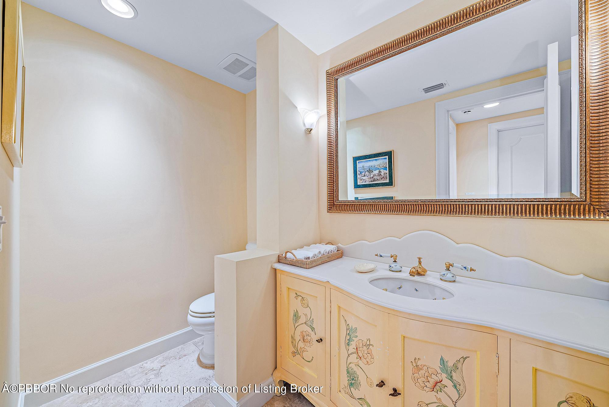 2160 Ibis Isle Road, Unit 9 Palm Beach, FL 33480 - Photo 14 of 44 half bath