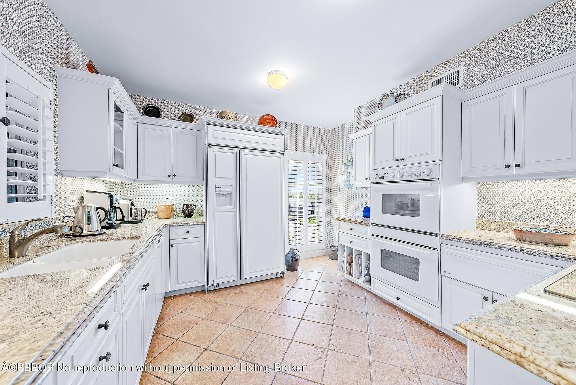 2160 Ibis Isle Road, Unit 9 Palm Beach, FL 33480 - Photo 16 of 44 kitchen