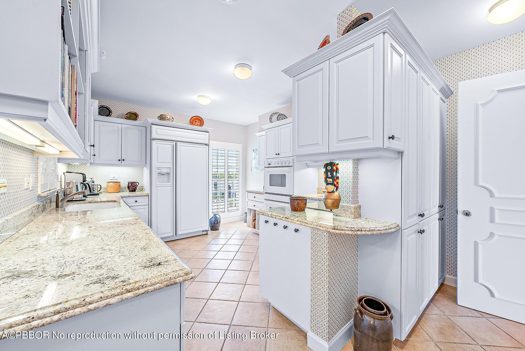 2160 Ibis Isle Road, Unit 9 Palm Beach, FL 33480 - Photo 17 of 44 kitchen