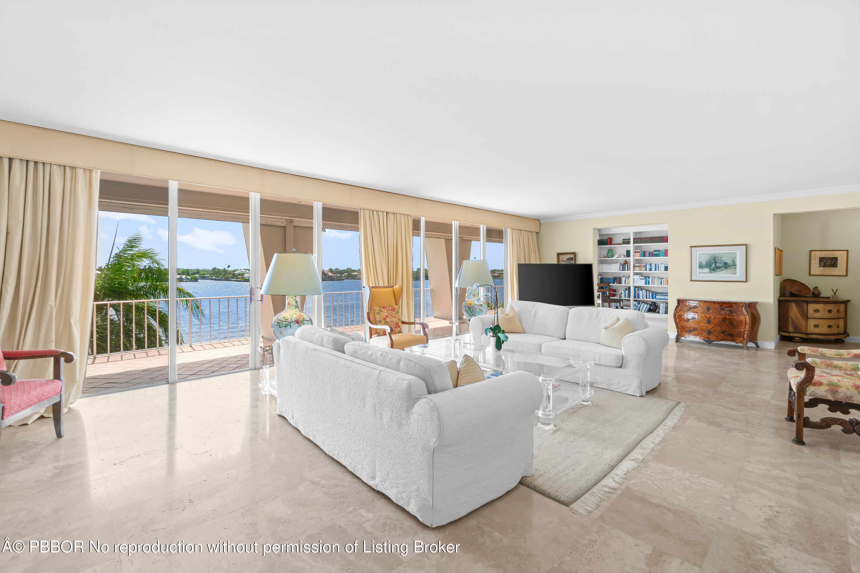 2160 Ibis Isle Road, Unit 9 Palm Beach, FL 33480 - Photo 6 of 44 living room