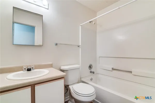 $1,645 | 1078 Stone Trail, New Braunfels, TX 78130