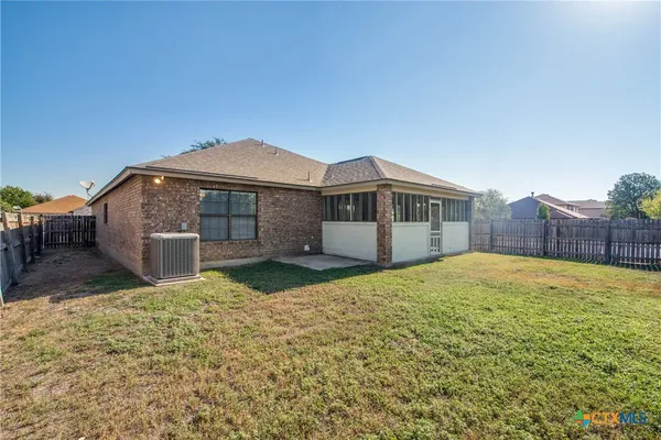 $1,645 | 1078 Stone Trail, New Braunfels, TX 78130