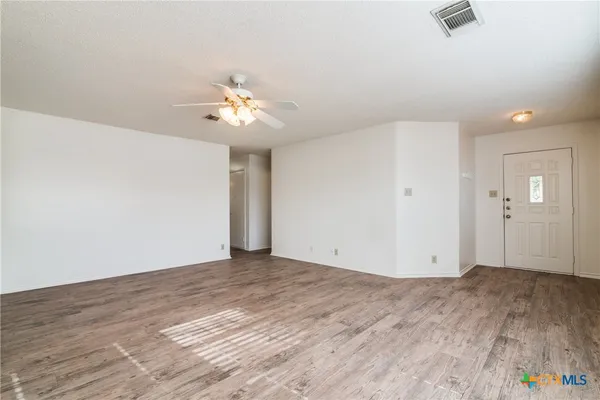 $1,645 | 1078 Stone Trail, New Braunfels, TX 78130