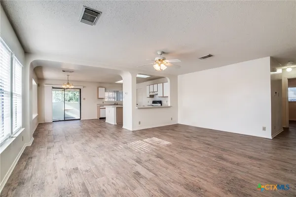 $1,645 | 1078 Stone Trail, New Braunfels, TX 78130