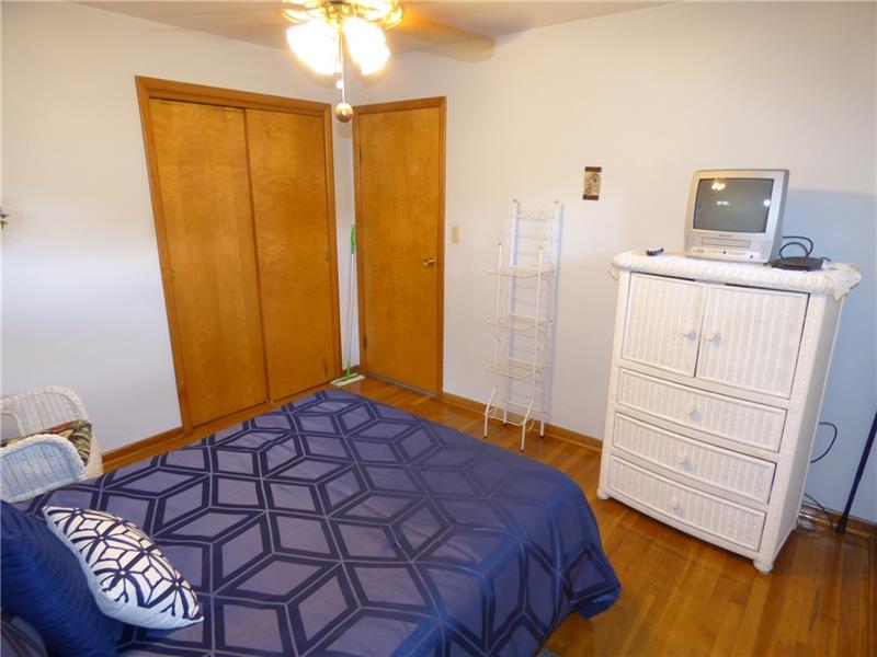 247 Perry Street Pittsburgh, PA 15239 - Photo 14 of 25 Bedroom #2
