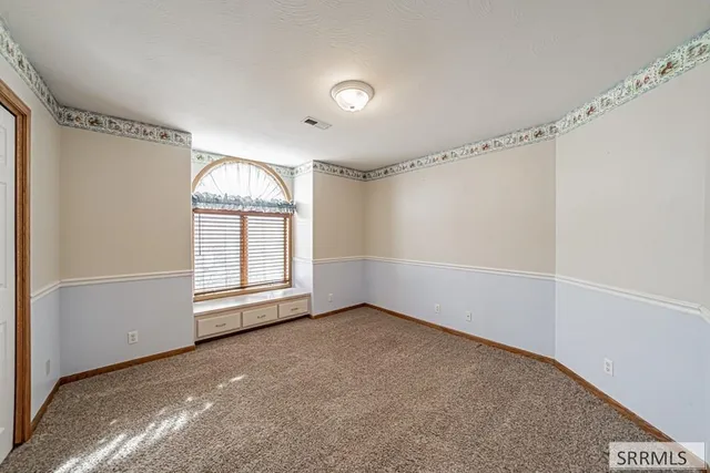 $2,700 | 2940 Sunnybrook Lane, Idaho Falls, ID 83404