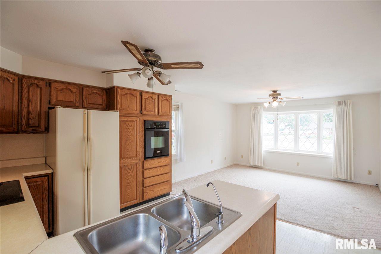 3003 Springfield Road East Peoria, IL 61611 - Photo 17 of 35 Gallery Image 17