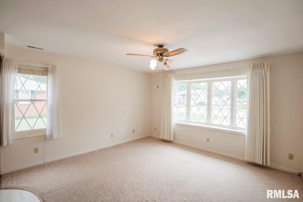 3003 Springfield Road East Peoria, IL 61611 - Photo 20 of 35 Gallery Image 20