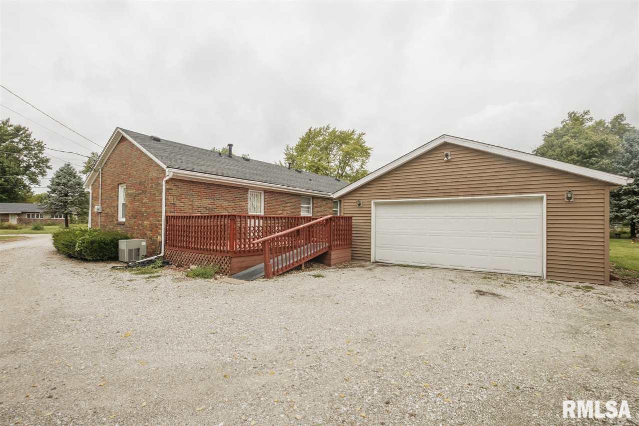 3003 Springfield Road East Peoria, IL 61611 - Photo 3 of 35 Gallery Image 3