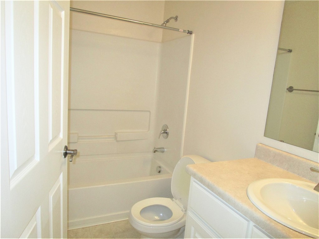 631 Lookover Drive Anderson, SC 29621 - Photo 9 of 10 Master Bath