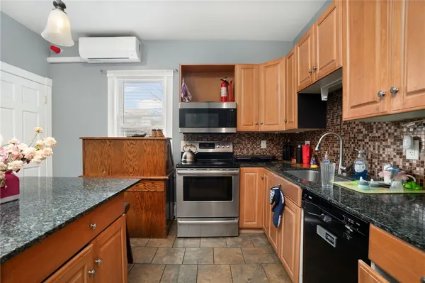 $1,295,000 | 1040 Cranston Street, Cranston, RI 02920