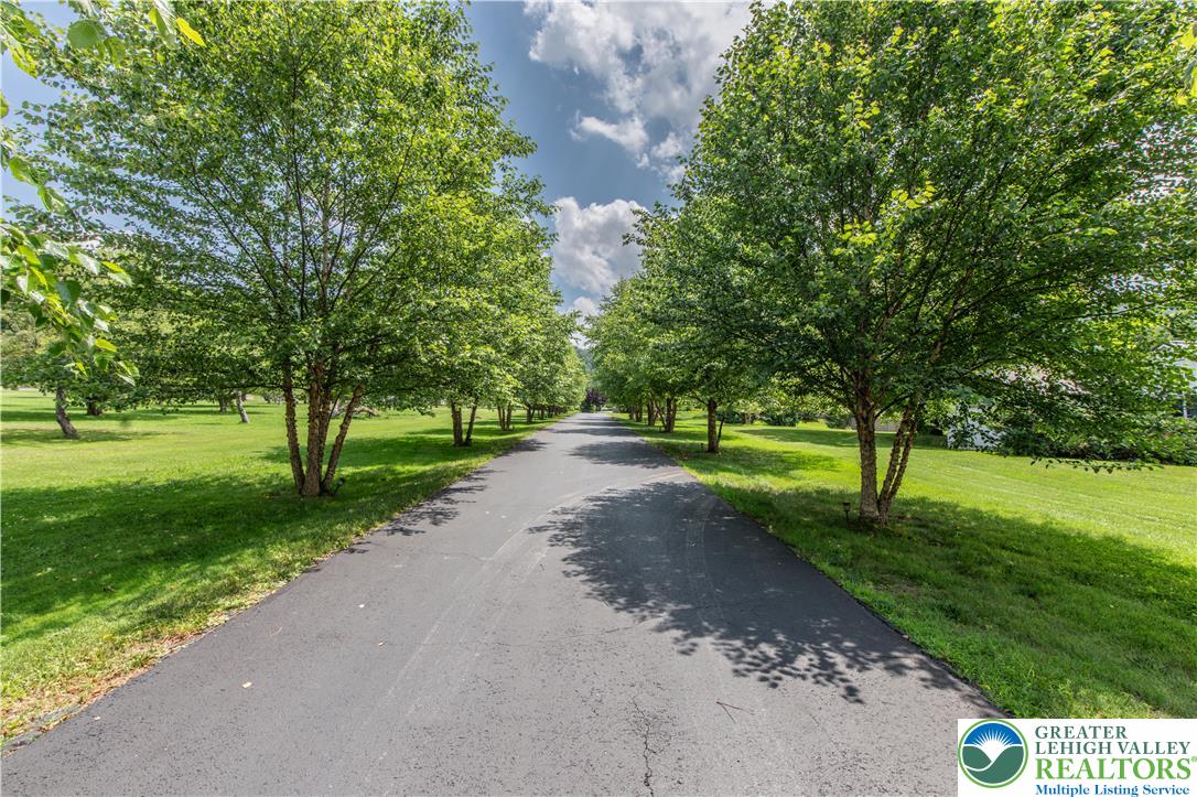 61 Mountain Road Sugarloaf, PA 18249 - Photo 2 of 63