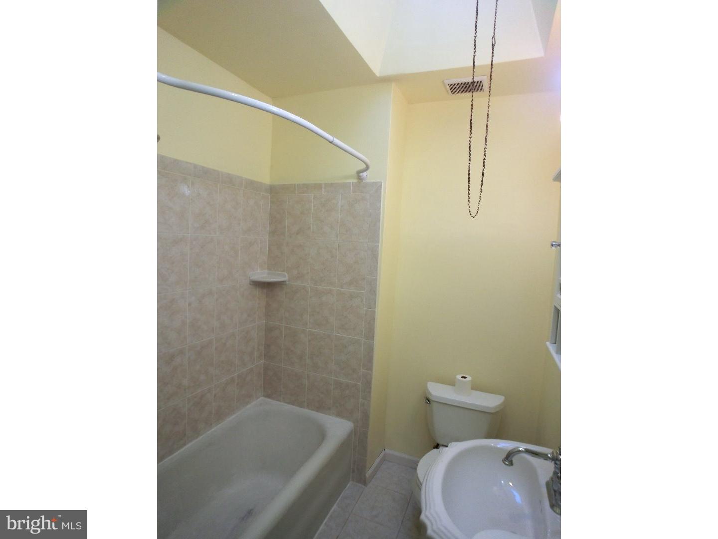 909 West Tabor Road Philadelphia, PA 19141 - Photo 17 of 24 Gallery Image 17