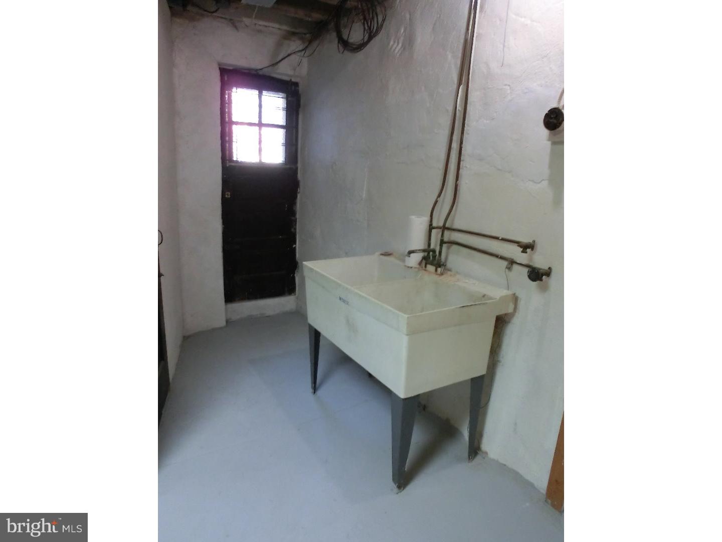 909 West Tabor Road Philadelphia, PA 19141 - Photo 22 of 24 Gallery Image 22