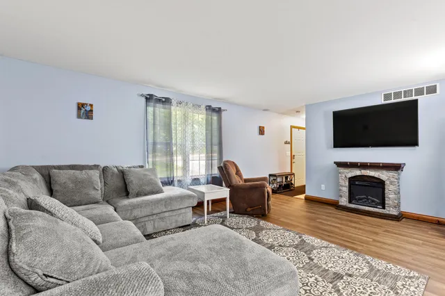 $289,900 | 12095 Dubois Drive, Stanwood, MI 49346