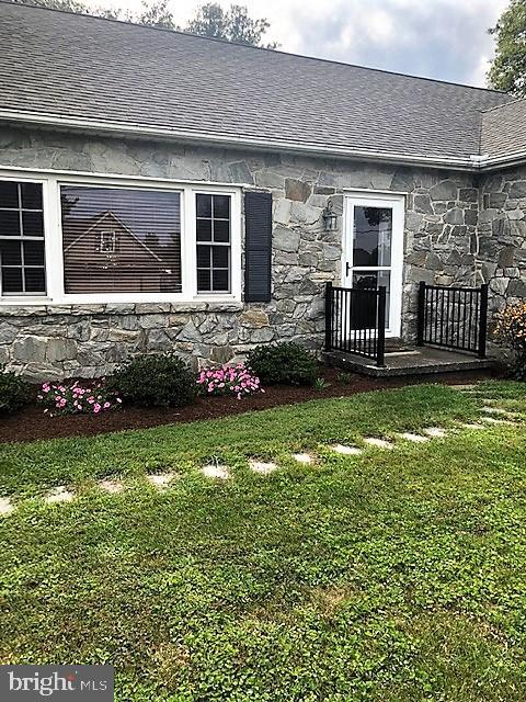 491 Hossler Road Manheim, PA 17545 - Photo 3 of 19