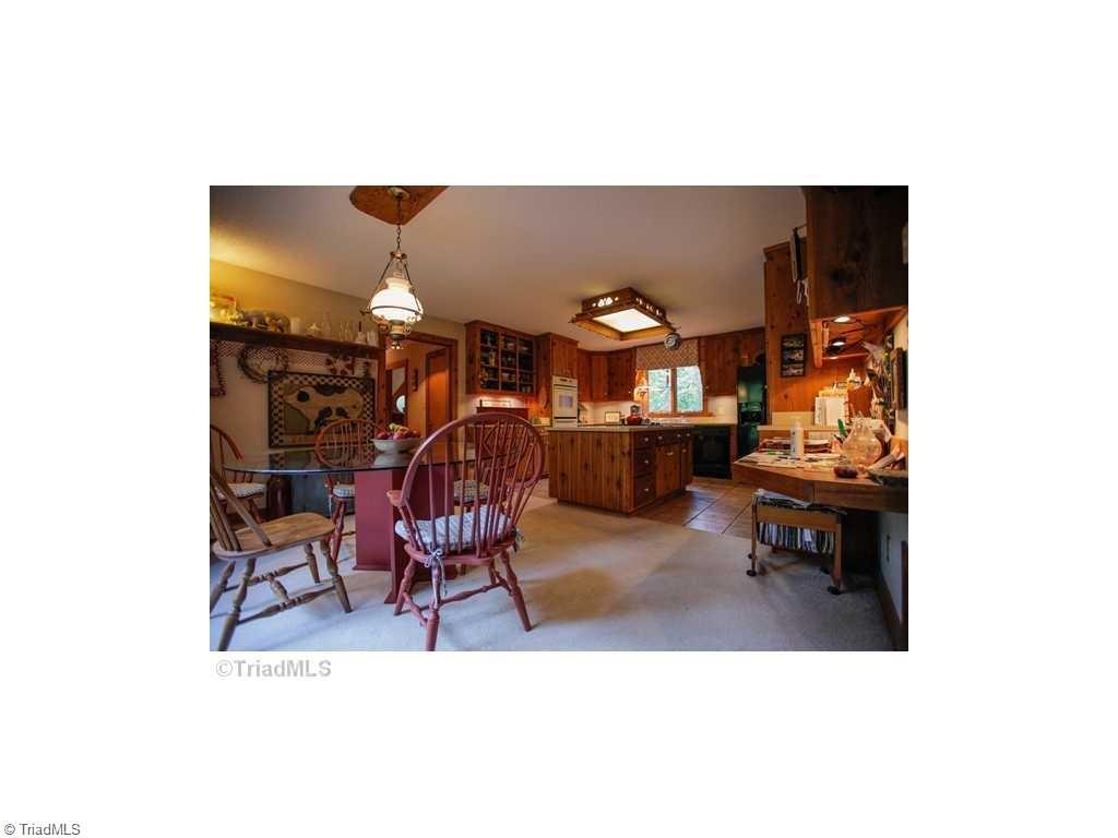 5078 Bunch Road Summerfield, NC 27358 - Photo 8 of 17 Eat in Kitchen area