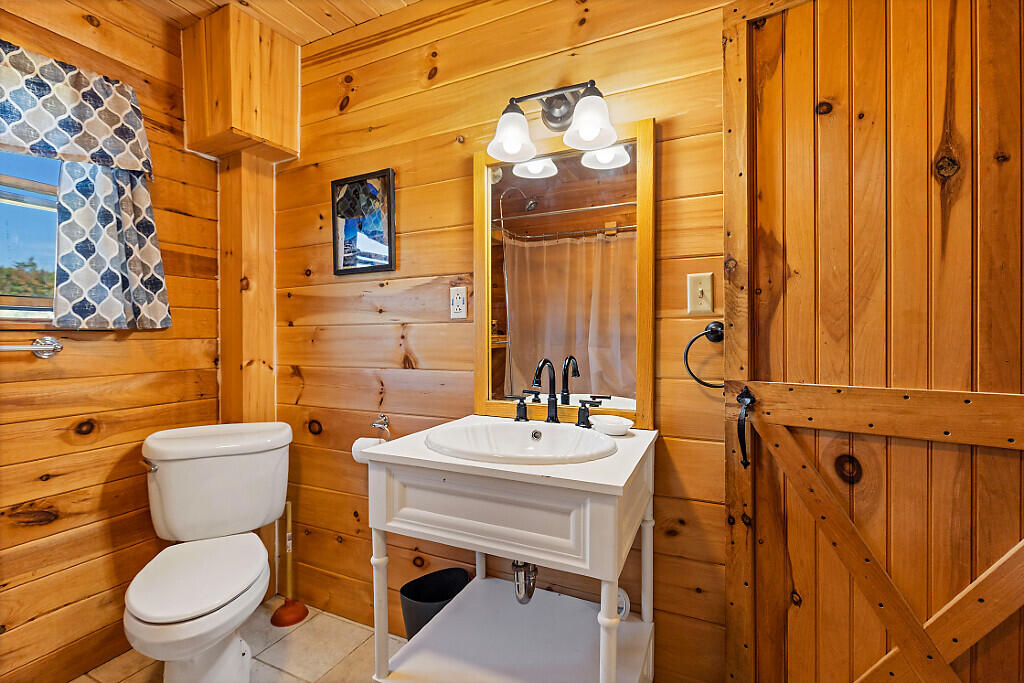 32 Burbank Road Peru, ME 04290 - Photo 17 of 63 18_BP5A0228_DxO_mls