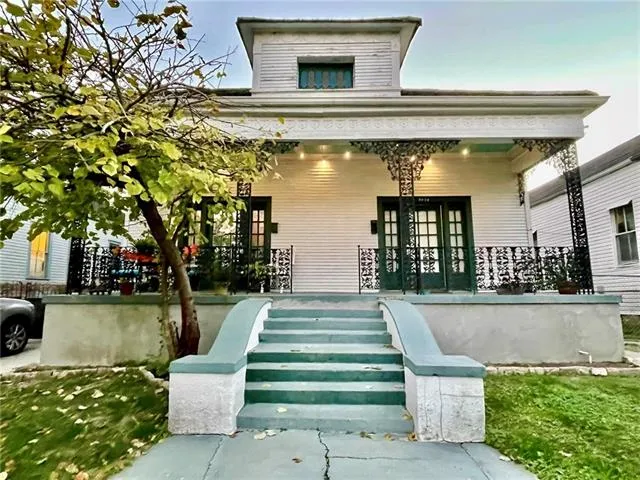 $1,800 | 3424 Cleveland Avenue, New Orleans, LA 70119