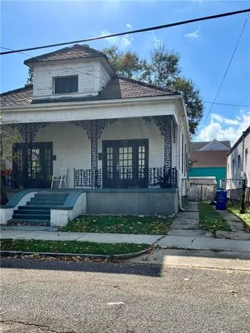 $1,800 | 3424 Cleveland Avenue, New Orleans, LA 70119