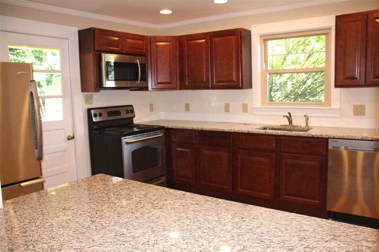 20 Highland Avenue Rutland, VT 05701 - Photo 8 of 20