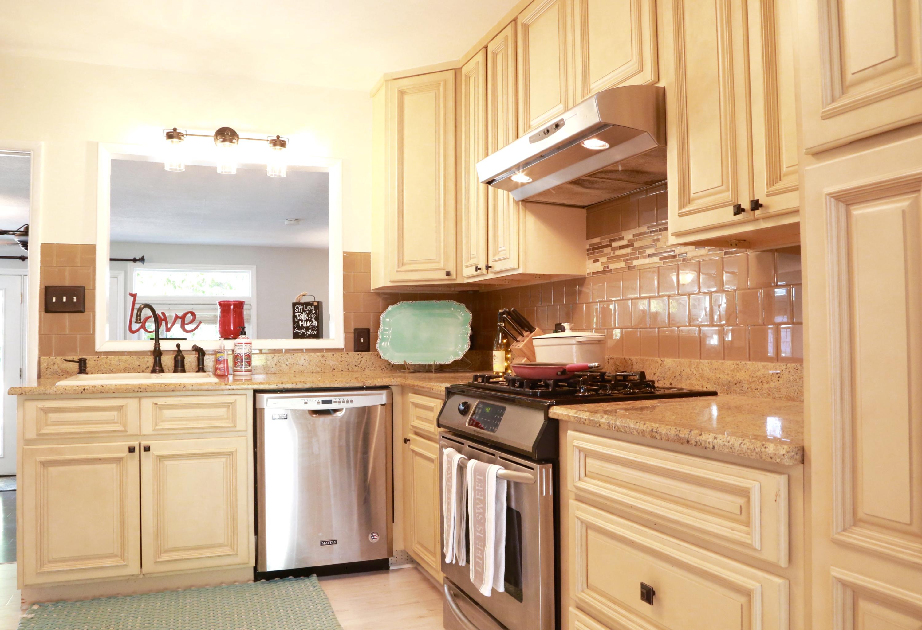 408 South Cedar Bluff Road Knoxville, TN 37922 - Photo 8 of 20 Kitchen