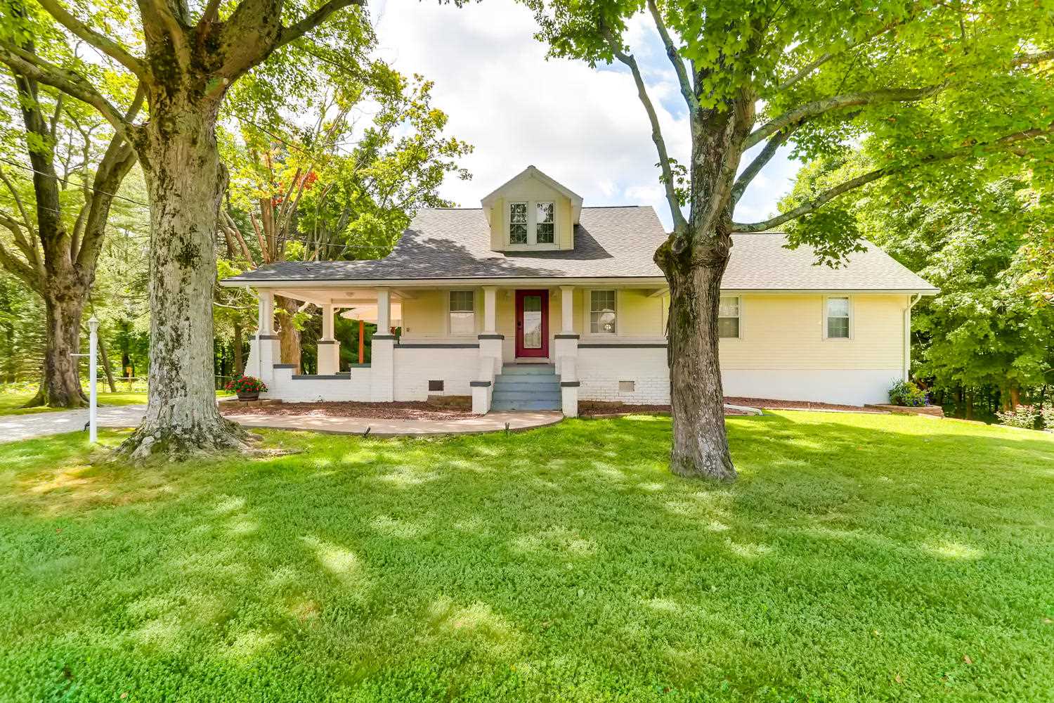 2501 Koring Road Evansville, IN 47720 - Photo 1 of 36 Gallery Image 1
