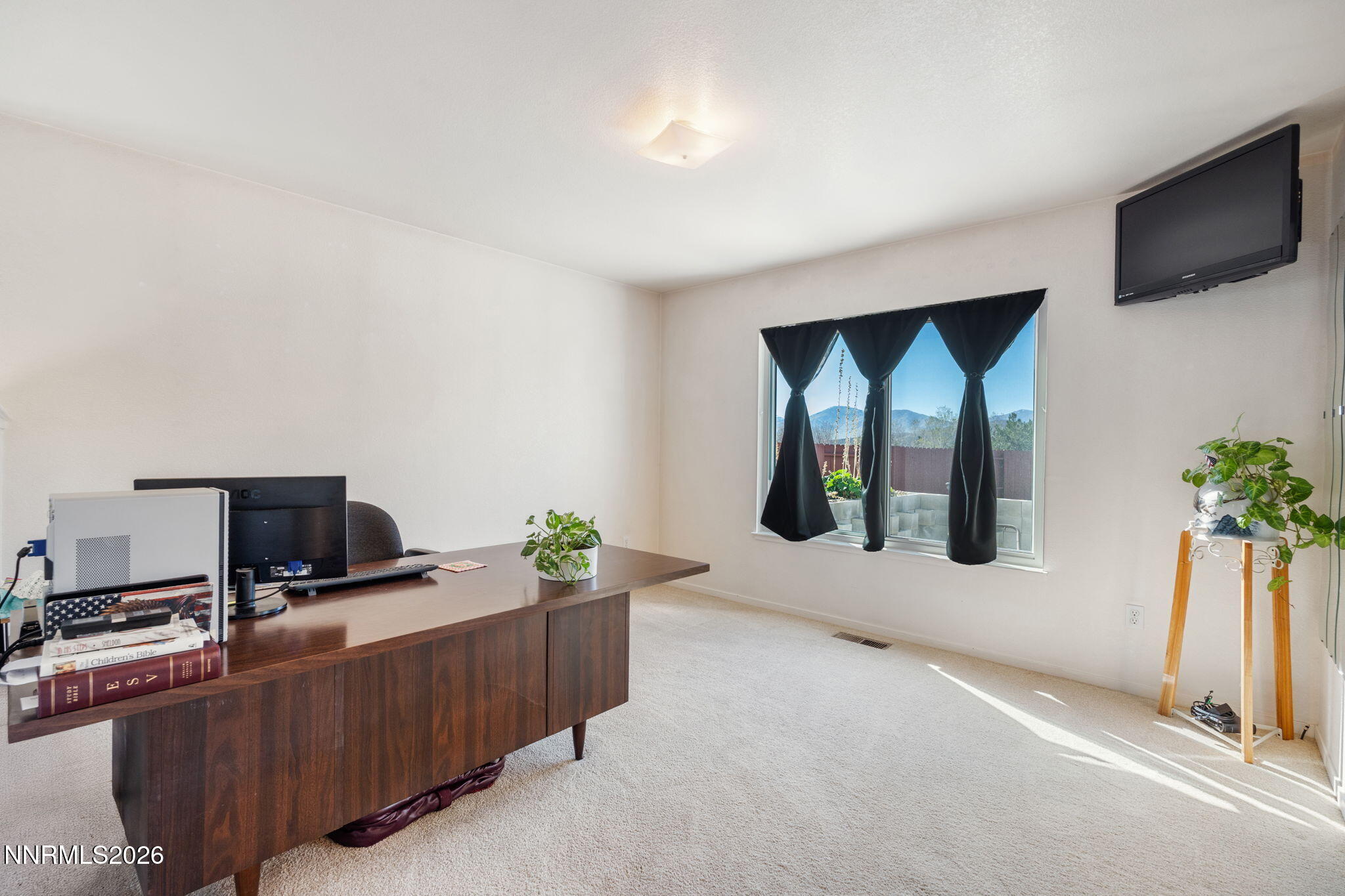 17295 Magnetite Drive Reno, NV 89508 - Photo 17 of 42 Living Room