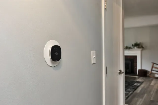 $465,000 | 541 Pickering Street, Manchester, NH 03104