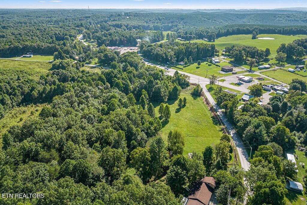 5445 Coal Bank Road Sparta, TN 38583 - Photo 9 of 16 flor9