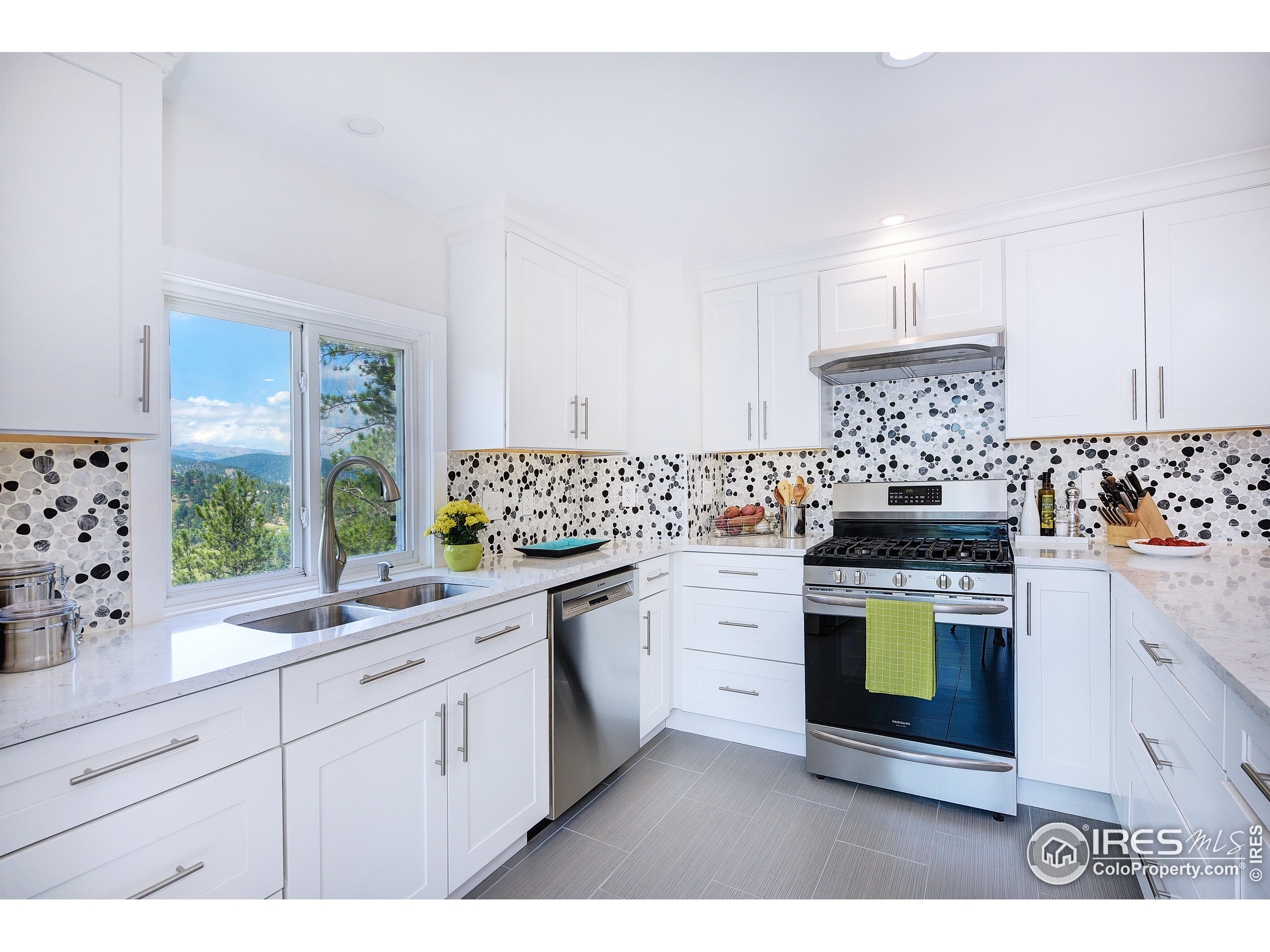 725 Timber Lane Boulder, CO 80304 - Photo 9 of 36