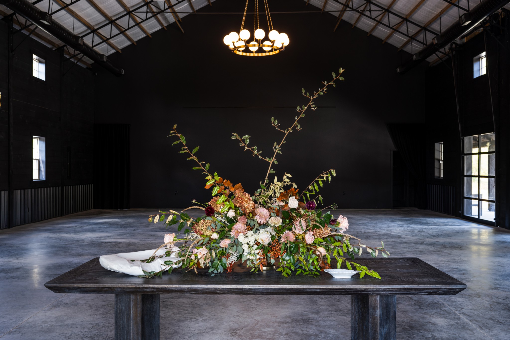 232 Waterloo Road Lawrenceburg, TN 38464 - Photo 11 of 46 a vase of flowers sitting on a table