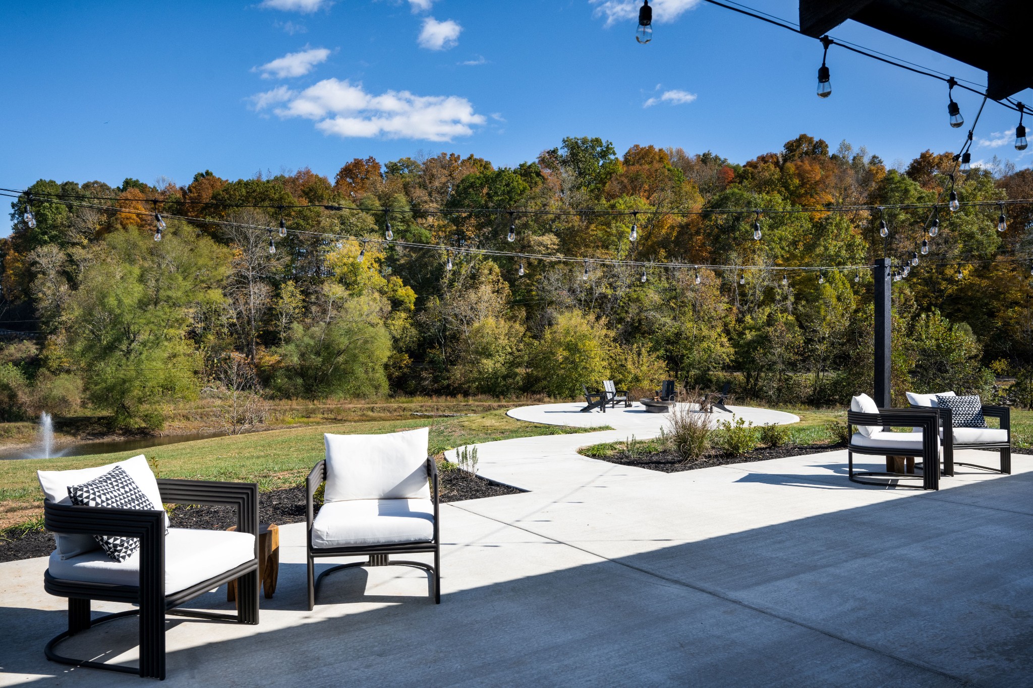 232 Waterloo Road Lawrenceburg, TN 38464 - Photo 24 of 46 a view of a chairs and table in the patio