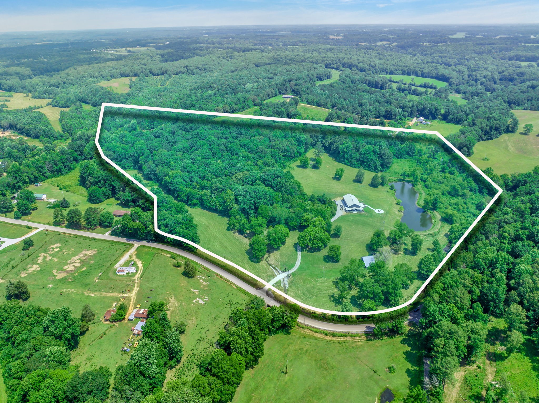 232 Waterloo Road Lawrenceburg, TN 38464 - Photo 3 of 46 a view of a tennis court