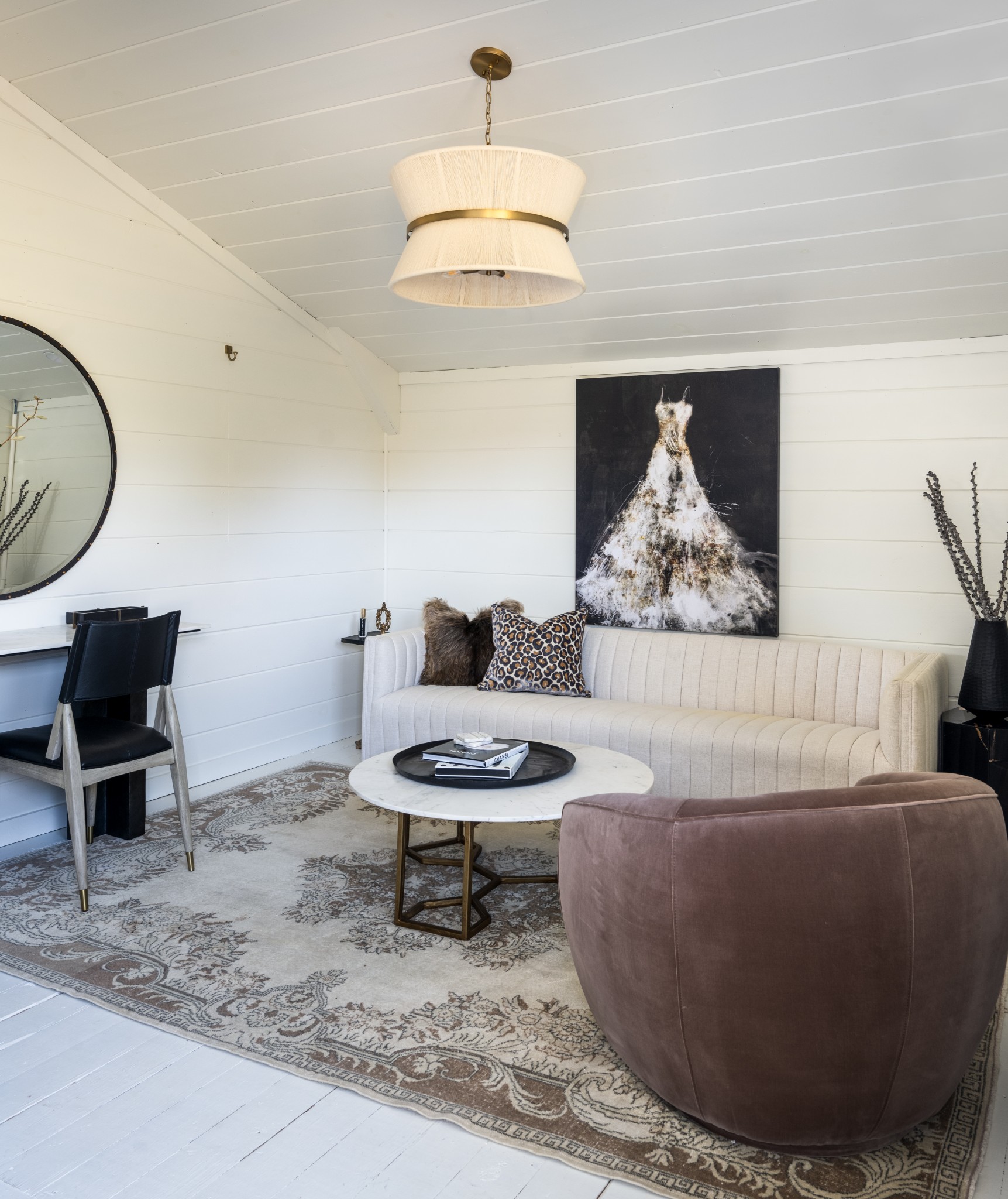 232 Waterloo Road Lawrenceburg, TN 38464 - Photo 32 of 46 a living room with furniture and a chandelier
