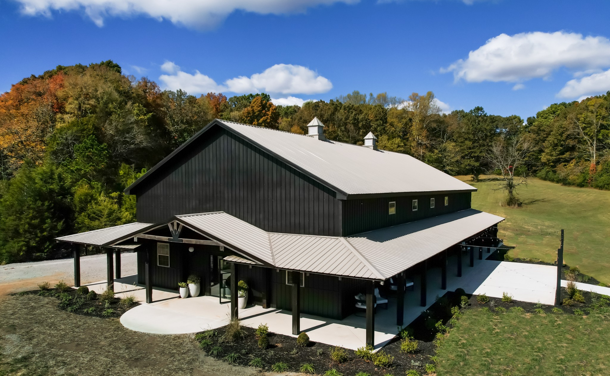 232 Waterloo Road Lawrenceburg, TN 38464 - Photo 4 of 46 a aerial view of a house