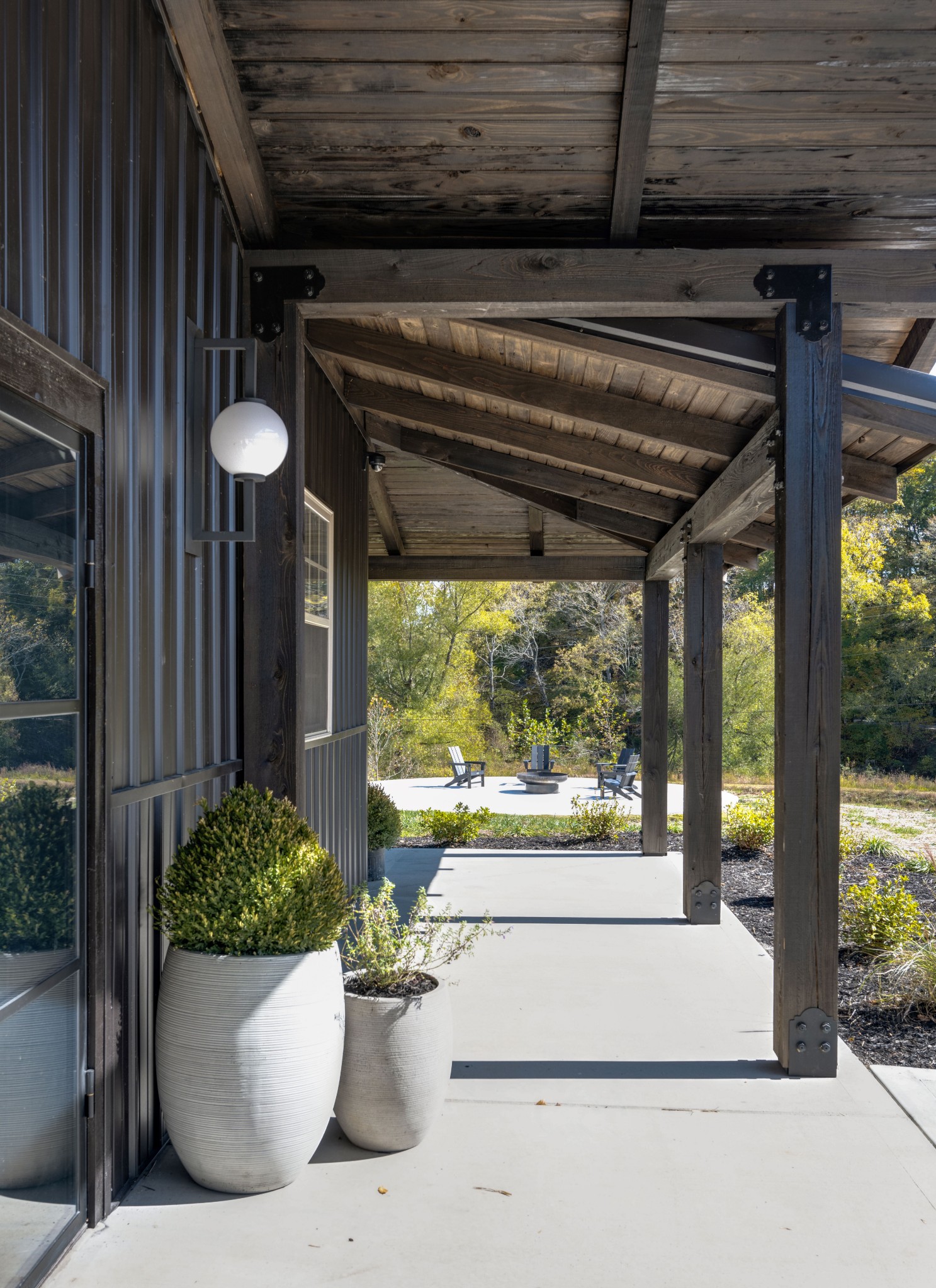 232 Waterloo Road Lawrenceburg, TN 38464 - Photo 7 of 46 a living room with furniture and a potted plant