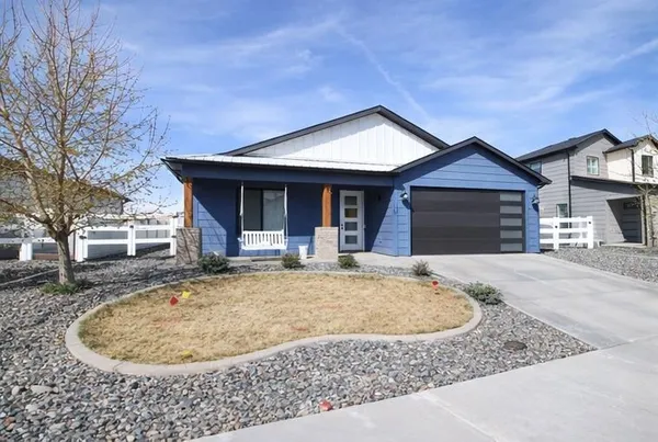 a view of a house with outdoor space