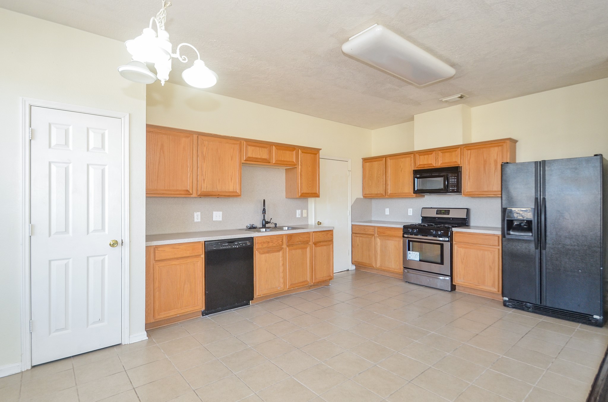 15002 Turphin Way Sugar Land, TX 77498 - Photo 12 of 31