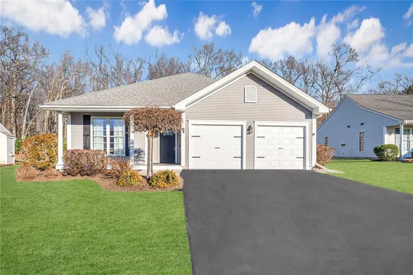 $655,000 | 23 Cambridge Circle, Smithfield, RI 02917