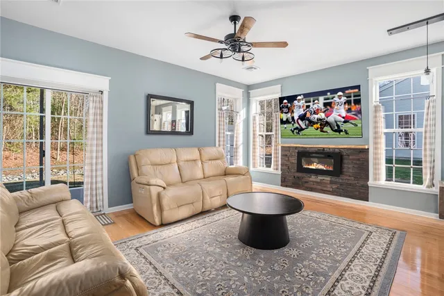 $659,900 | 23 Cambridge Circle, Smithfield, RI 02917