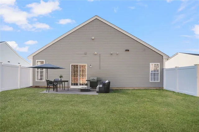 $659,900 | 23 Cambridge Circle, Smithfield, RI 02917