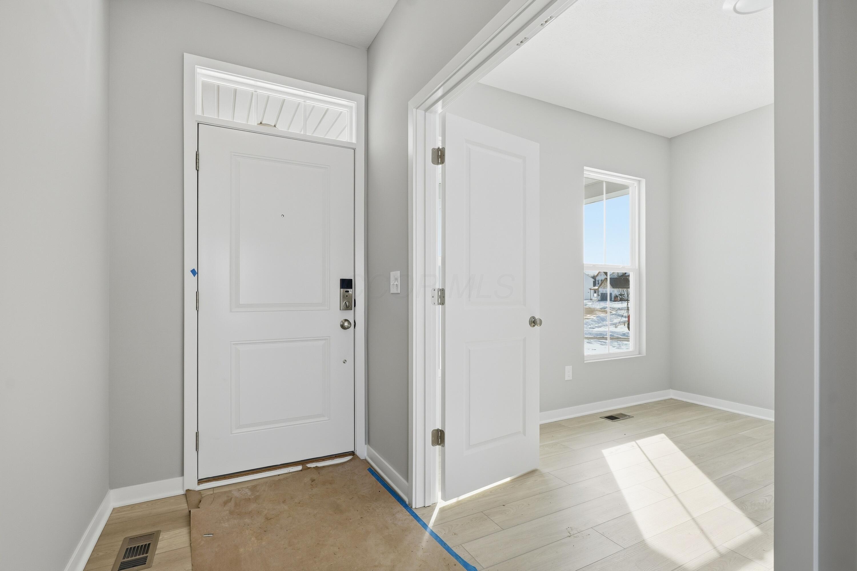 1626 Stinson Road Delaware, OH 43015 - Photo 3 of 39 Interior