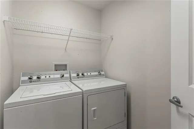 $2,900 | 200 River Vista Drive, Unit 208, Atlanta, GA 30339