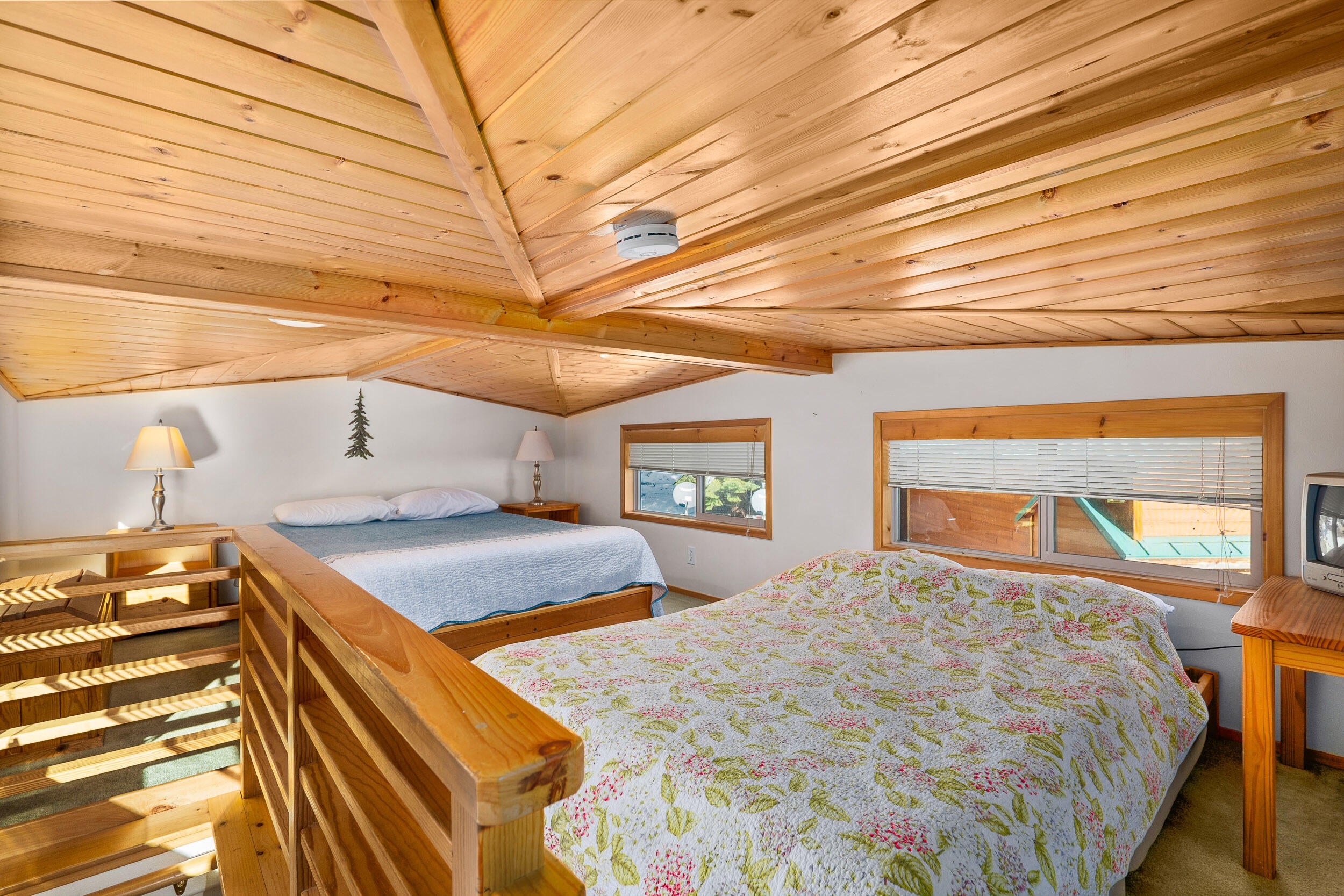 7900 Hyatt Prairie Road, Unit 14 Ashland, OR 97520 - Photo 16 of 37 7900HyattPrairieRd14-022