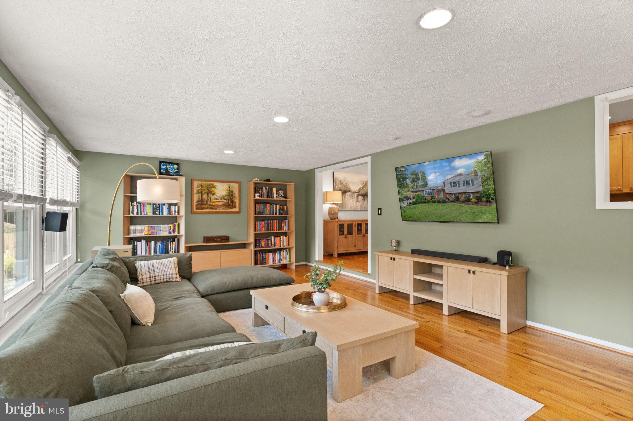 8632 Kerry Lane Springfield, VA 22152 - Photo 17 of 61 Gallery Image 17
