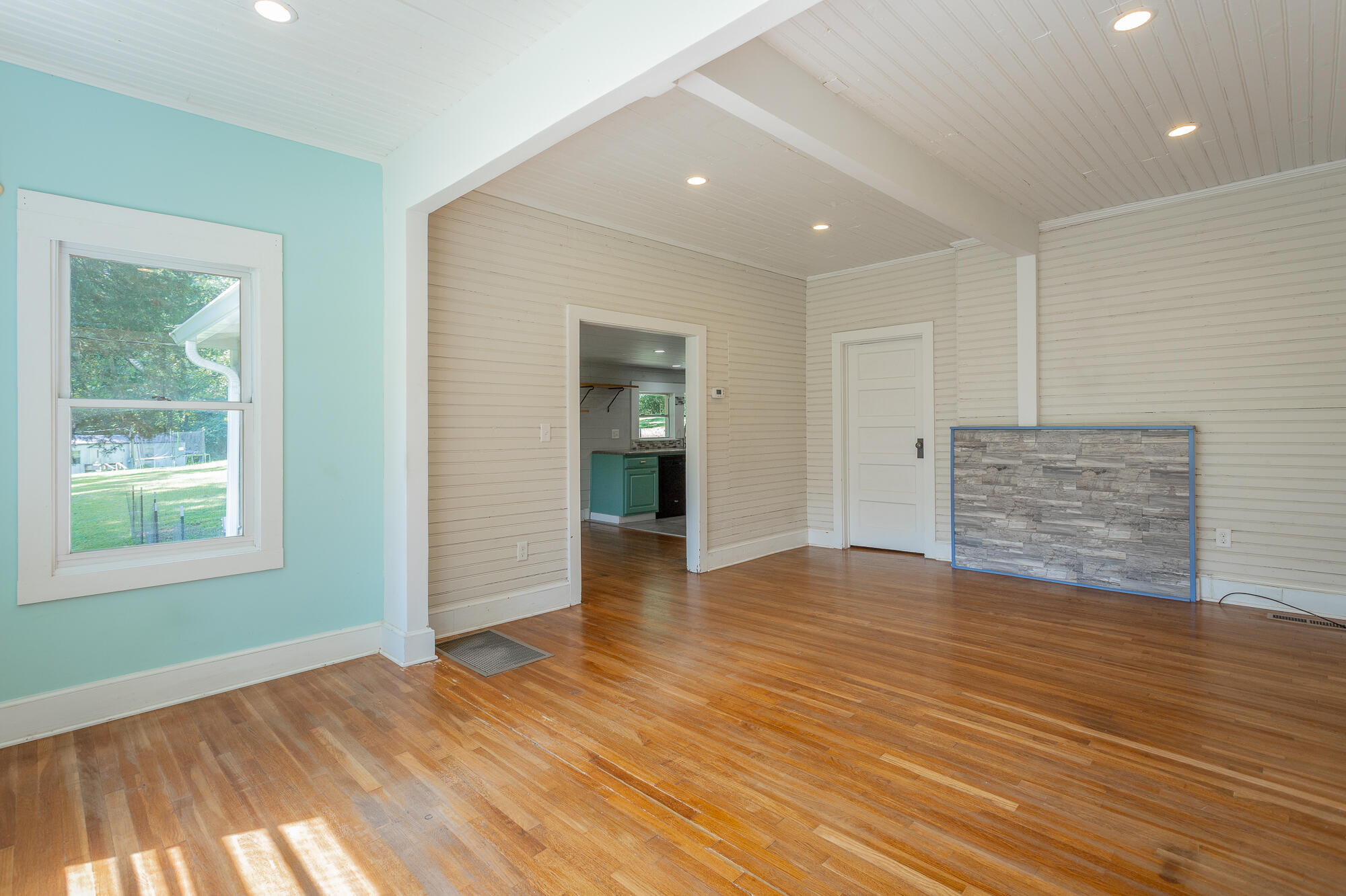 463 Griffith Highway Jasper, TN 37347 - Photo 18 of 52 463 Griffith Highway HD-1