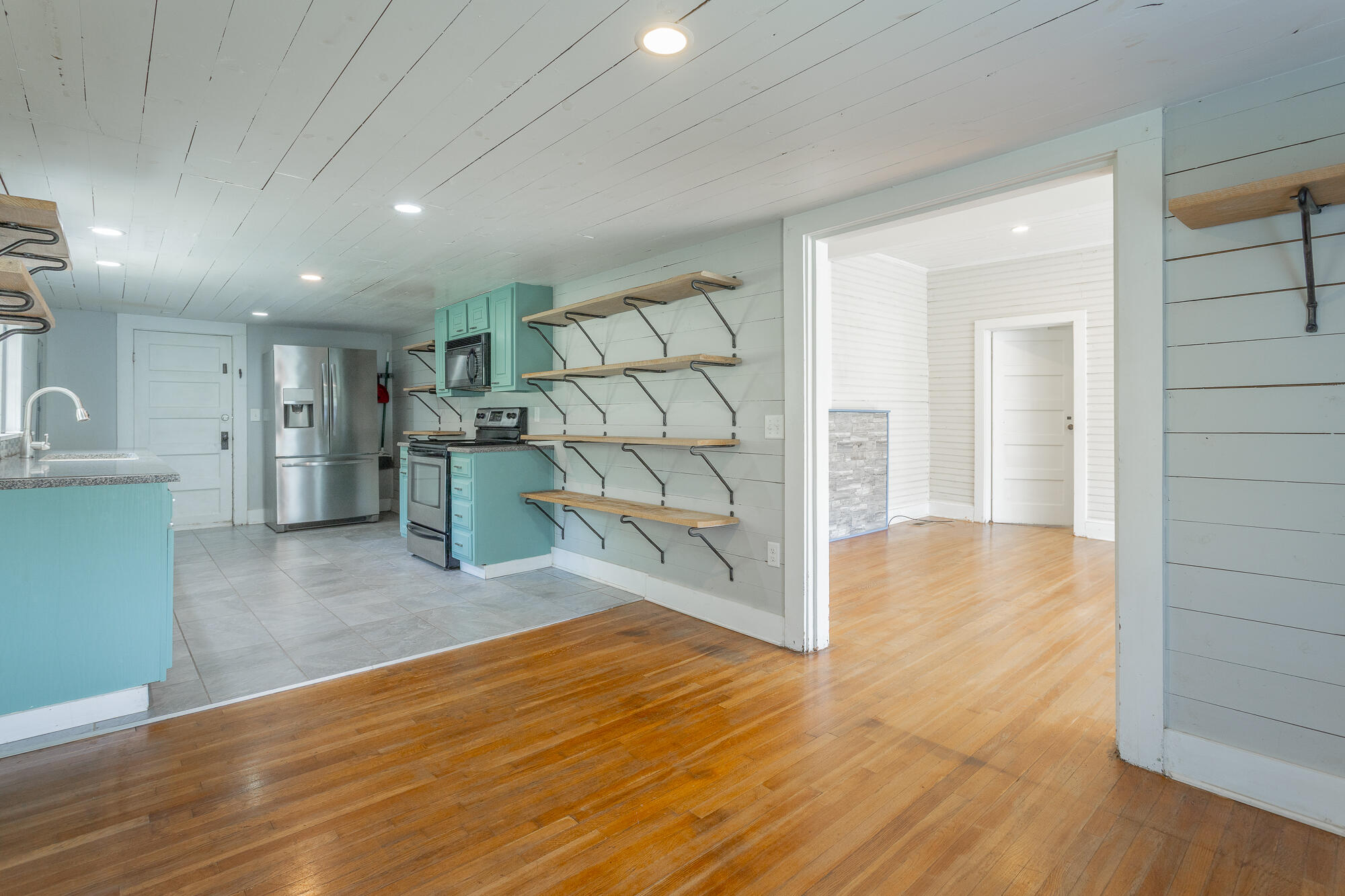 463 Griffith Highway Jasper, TN 37347 - Photo 21 of 52 463 Griffith Highway HD-28