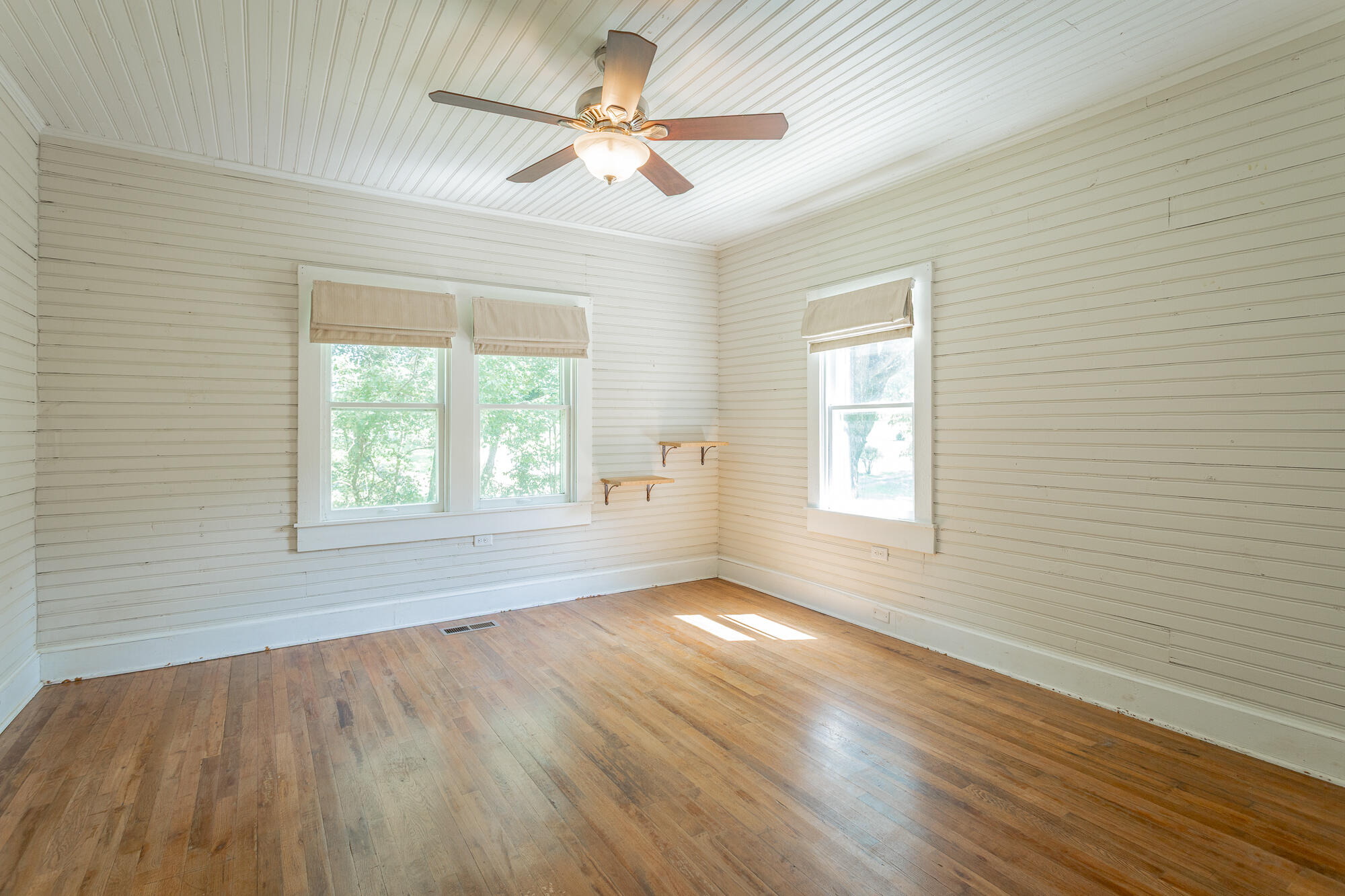 463 Griffith Highway Jasper, TN 37347 - Photo 28 of 52 463 Griffith Highway HD-8