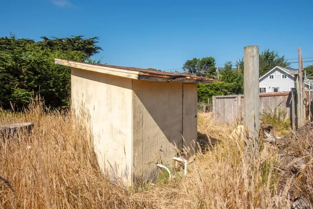 $425,000 | 19460 Highway 1, Manchester, CA 95459